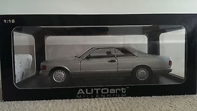 1/18 Mercedes Benz 500 SEC ( W 126 ) by Autoart VERY RARE