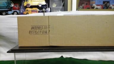 4 Corgi Chipperfield Landrovers