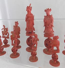 Antique 1800\'s CANTONESE Puzzle Ball Hand-Carved BONE Chess Set Pieces - QG S36