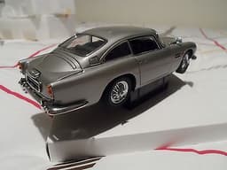 Aston martin db5 danbury mint 007 james bond car 1:24 scale