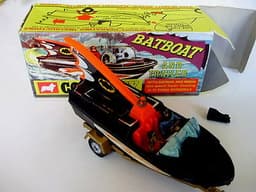 BATBOAT 1st Corgi # 107 mint, original box ! With rare plastic coupling !