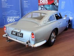BUILD YOUR OWN JAMES BOND 007 1:8 SCALE ASTON MARTIN DB5 GOLDFINGER / SKYFALL