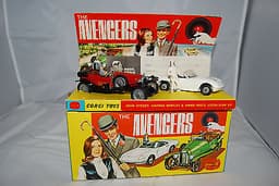 Corgi Avengers Gift Set 40 - Original and Genuine - Displays well!