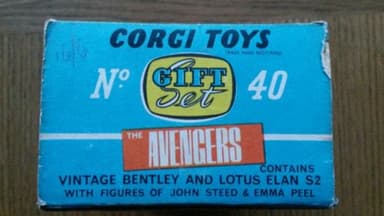 CORGI TOYS MODEL GIFT SET No.40 " THE AVENGER SET"