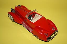 Danbury Mint 1934 Packard v-12 LeBaron Speedster 1:24 scale diecast car Boxed