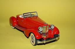 Danbury Mint 1934 Packard v-12 LeBaron Speedster 1:24 scale diecast car Boxed