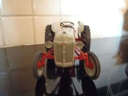 DANBURY MINT FORD 8N DIECAST TRACTOR FARM VEHICLE 1/16 SCALE NO BOX