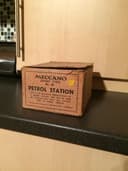 DINKY TOYS No 48 FILLING AND SERVICE STATION/PETROL STATION PRE WAR BOXED