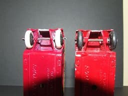 Dinky Toys Pre War 29c double deck buses in repro trade box. Renovations.