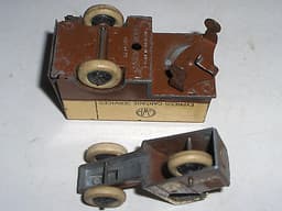 DINKY TOYS PRE WAR MECHANICAL HORSE GWR EXPRESS CARTAGE SERVICES