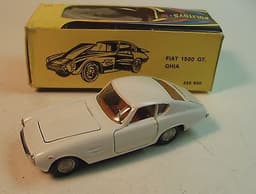 Fiat 1500 GT Ghia - Politoys