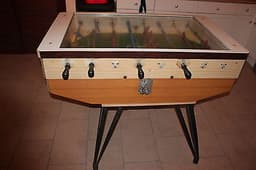 Glass top Retro 70\'s professional coin-operated table football machine