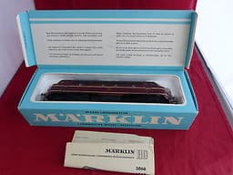 MARKLIN 3067 HO GAUGE DIECAST 3 RAIL DIESEL LOCOMOTIVE DSB MY 1106 - BOXED