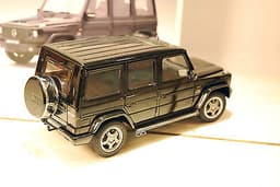Mercedes-Benz G55 G-Class W463 AMG metallic-black 1:18 AUTOart S63 SL500 600 500