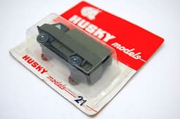 Mint HUSKY models No.21 MILITARY LAND ROVER within red blister card