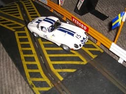 Revell "Scalextric" Jaguar E-Type #5 LeMans 1963 SLOT CAR in 1/32 scale
