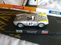 Revell "Scalextric" Porsche 550 Spyder #47 Le Mans 1954 SLOT CAR in 1/32 scale.