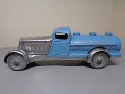 SOLIDO FRANCE VINTAGE 1930\'S TANKER VERY RARE PREWAR ITEM VERY GOOD CONDITION