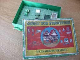 Vintage Dinky Varden Doll\'s house Toy Bathroom Funiture Set 104 complete & boxed