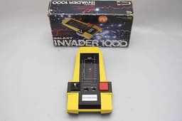 VINTAGE GALAXY INVADER 1000 COMPUTER GAME HAND HELD WORKING BOXED