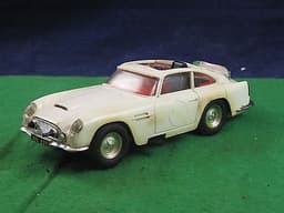 Vintage Tri-ang Scalextric Aston Martin C68 (James Bond) Non-Working RD152