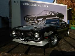 1:18 Scale Autoart Black 1971 Ford Mustang Mach 1