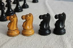ANTIQUE 19c JAQUES EBONY & BOXWOOD CHESS SET