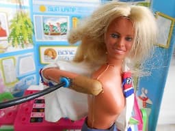 BIONIC WOMAN BEAUTY SALON + DOLL RARE KENNER PLAYSET TOYS SIX MILLION DOLLAR MAN