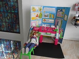 BIONIC WOMAN BEAUTY SALON + DOLL RARE KENNER PLAYSET TOYS SIX MILLION DOLLAR MAN