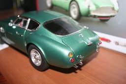 CMC 1/18th Scale Aston Martin DB4 GT Zagato 1961