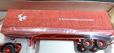 CORGI CLASSIC  BRS AEC MERCURY TILT TRAILER & LOAD 22201