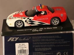 CORVETTE W/ WORKING BRAKE ,TAILLIGHTS & ROOF LIGHTS NEW 1/32 SLOT CAR FLY A583L
