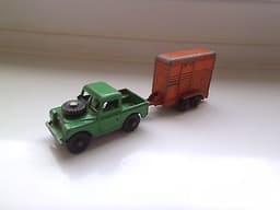 DINKY DUBLO MODEL No.73 LAND ROVER & HORSE BOX