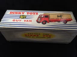 DINKY TOYS 917 GUY VAN SPRATTS Vintage Original 1954-1956