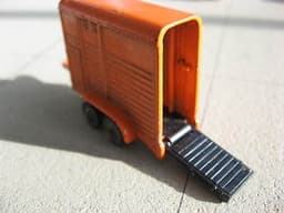 Dinky Toys Dublo OO Gauge 073 Land Rover and horse box diecast, Made in England.