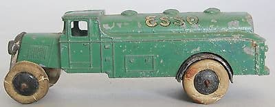 Dinky Toys Pre-War Petrol Tank Wagon Esso no.25d