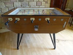 GLASS TOP RETRO 1970\'s PROFESSIONAL COIN-OPERATED FOOTBALL TABLE MACHINE