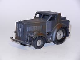 MARKLIN Original 8022/81 Mercedes Heavy tractor w/clockwork PRE-WAR