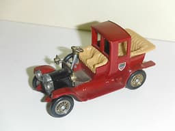 MATCHBOX MODEL OF YESTERYEAR Y11 PACKARD LANDAULET WITH TRIAL TAN SEATS