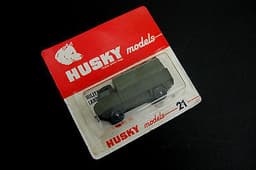 Mint HUSKY models No.21 MILITARY LAND ROVER TRUCK in red blister card