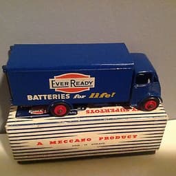 ORIGINAL BOXED DINKY TOYS 918 EVER READY GUY VAN