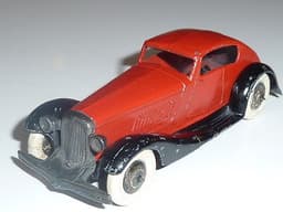 Pre war Dinky 24e Super Streamlined saloon. Second chassis. Tootsie wheels.