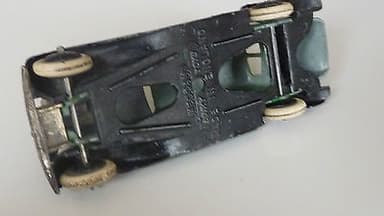 Pre war Dinky 30b Rolls-Royce. Green body. Very good.