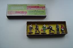 PRE WAR DINKY HORNBY O 003 3 RAIL PASSENGER MODELLED MINS VINTAGE RARE GIFT SET