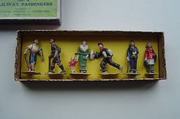 PRE WAR DINKY HORNBY O 003 3 RAIL PASSENGER MODELLED MINS VINTAGE RARE GIFT SET