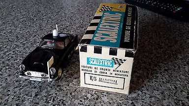 %% RARE FRENCH SCALEXTRIC MARSHAL CAR IN ORIGINAL BOX AND INSTRUCTIONS %%