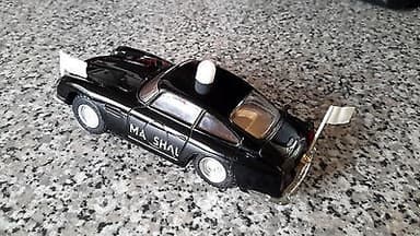 %% RARE FRENCH SCALEXTRIC MARSHAL CAR IN ORIGINAL BOX AND INSTRUCTIONS %%