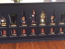 RARE WALLACE AND GROMIT CHESS SET IN MINT CONDITION