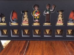 RARE WALLACE AND GROMIT CHESS SET IN MINT CONDITION