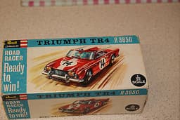 REVELL TRIUMPH TR 4 SLOT CAR 1/32
